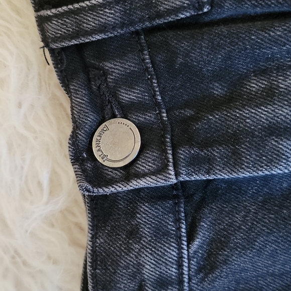 BLANK NYC Distressed Studded Frayed Edge Black Wash Denim Boho Mini Skirt - Picture 3 of 11